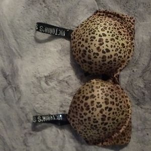 Victoria's Secret Very Sexy Push Up Bra, 36 DD, Leopard. NWOT
